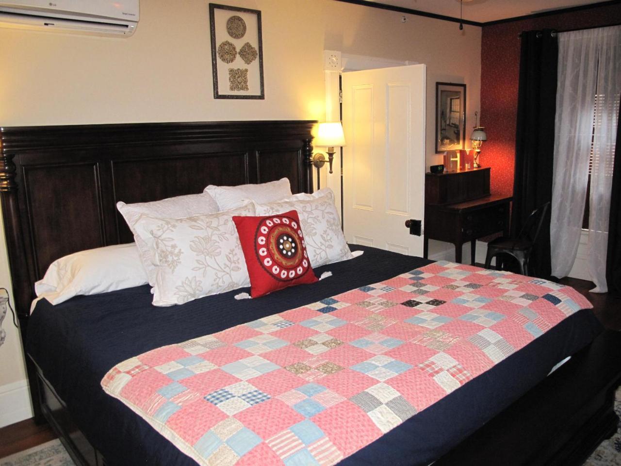 Georges On York B&B Taneytown Екстер'єр фото